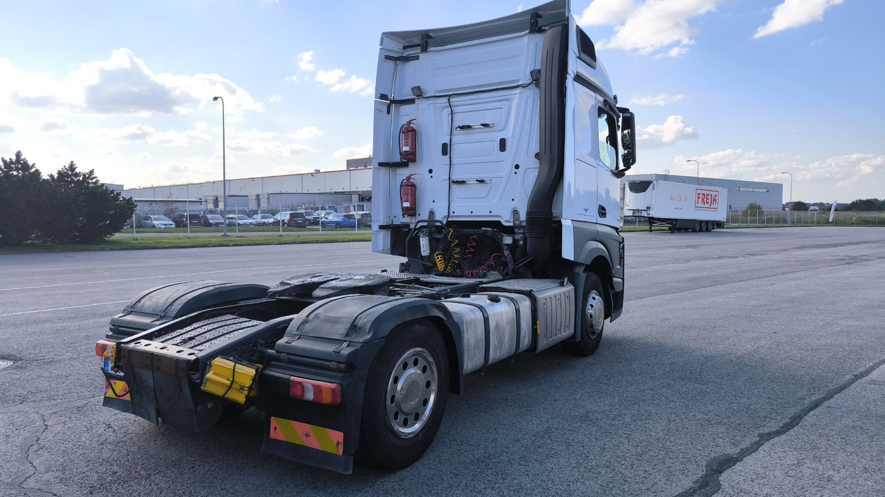 MERCEDES-BENZ Actros 1845 - Влекач: снимка 4 MERCEDES-BENZ Actros 1845 - Влекач: снимка 4