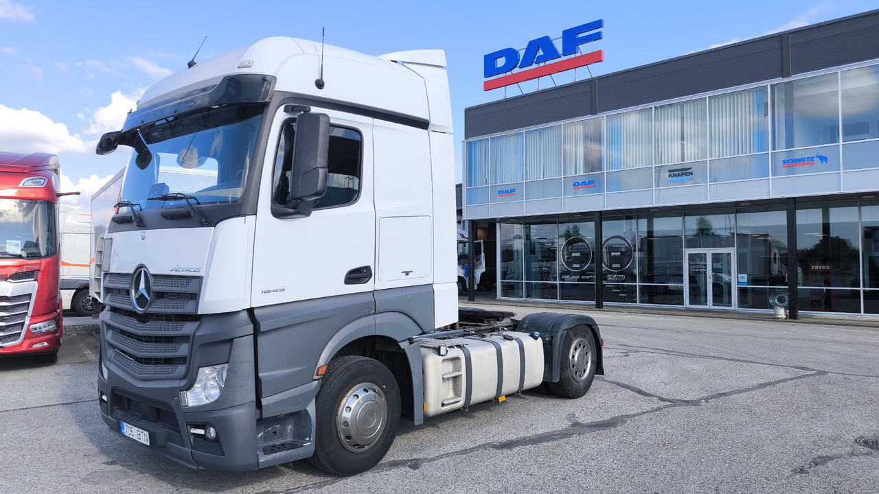 MERCEDES-BENZ Actros 1845 - Влекач: снимка 1 MERCEDES-BENZ Actros 1845 - Влекач: снимка 1
