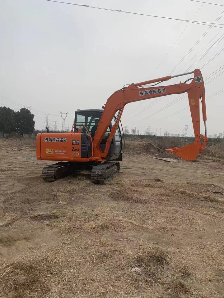 HITACHI ZX60 - Мини багер: снимка 2 HITACHI ZX60 - Мини багер: снимка 2