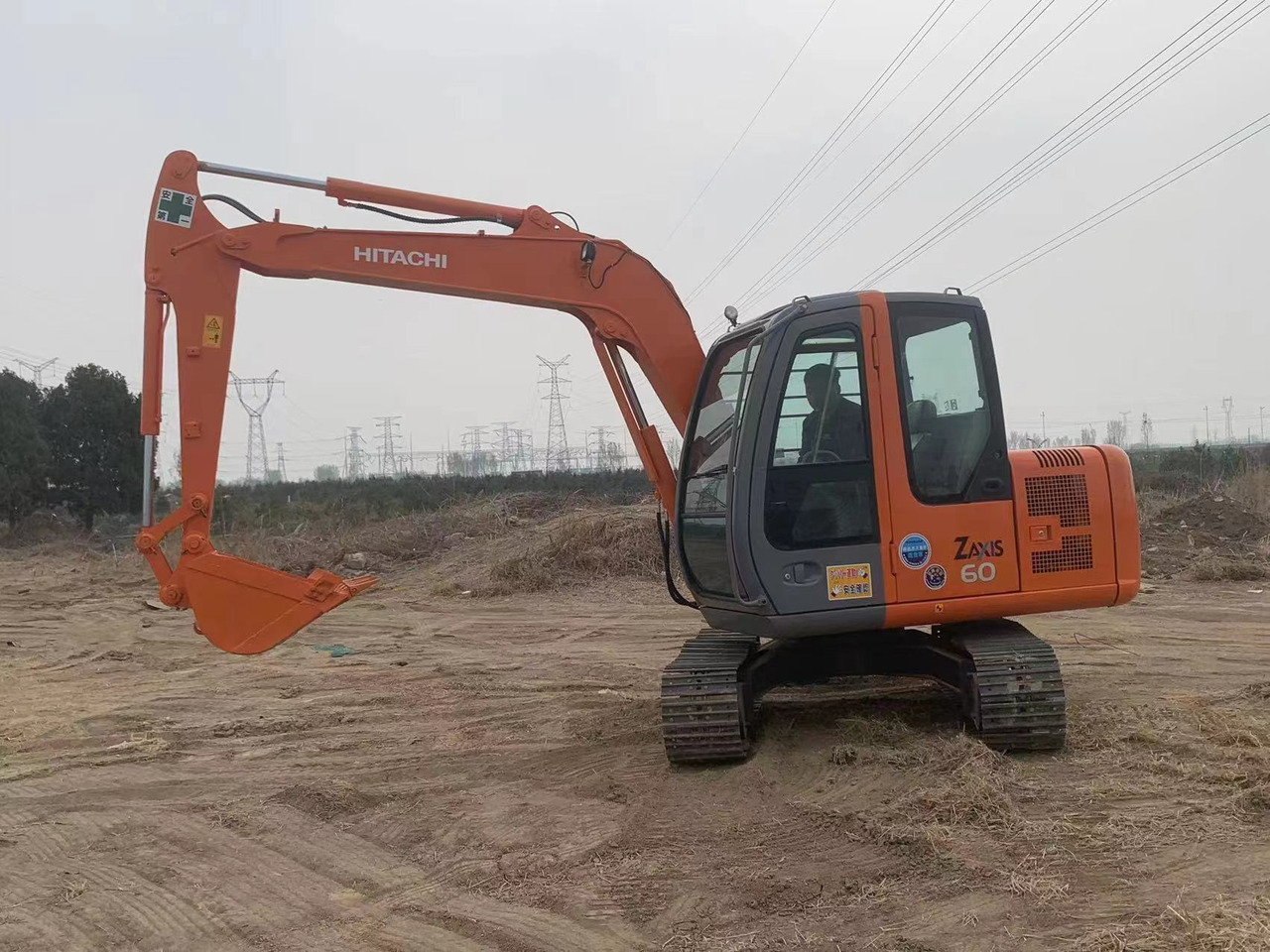 HITACHI ZX60 - Мини багер: снимка 1 HITACHI ZX60 - Мини багер: снимка 1