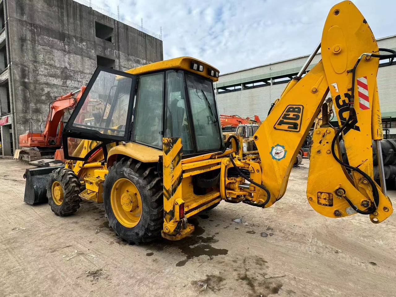JCB 3CX - Багер-товарач: снимка 2 JCB 3CX - Багер-товарач: снимка 2
