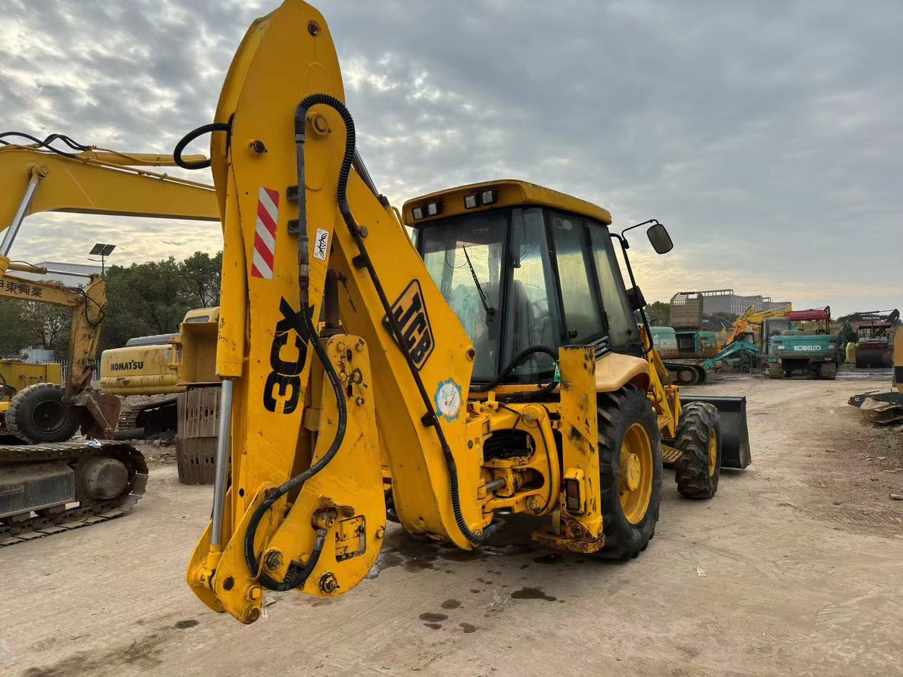 JCB 3CX - Багер-товарач: снимка 4 JCB 3CX - Багер-товарач: снимка 4