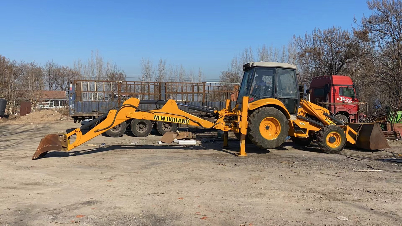 NEW HOLLAND LB95 - Багер-товарач: снимка 5 NEW HOLLAND LB95 - Багер-товарач: снимка 5