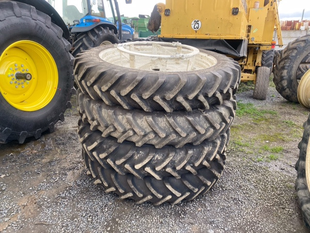 ALLIANCE 300/95R46 - Комплект колела за Селскостопанска техника: снимка 1 ALLIANCE 300/95R46 - Комплект колела за Селскостопанска техника: снимка 1