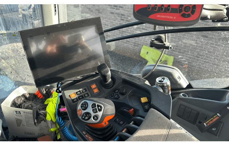 CLAAS AXION 850 - Трактор: снимка 5 CLAAS AXION 850 - Трактор: снимка 5