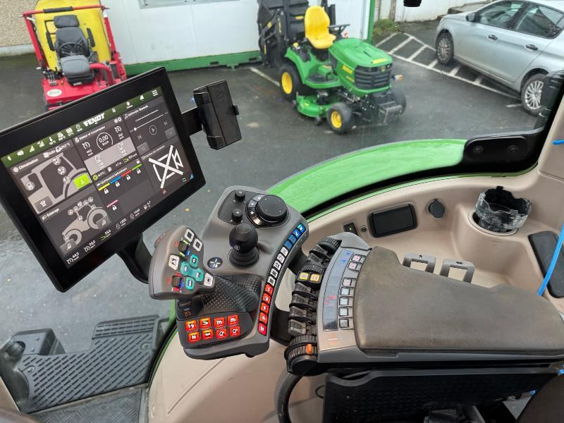 Трактор FENDT 724 PROFI PLUS: снимка 8
