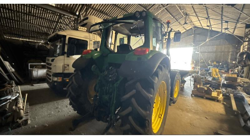 JOHN DEERE 6520 - Трактор: снимка 2 JOHN DEERE 6520 - Трактор: снимка 2