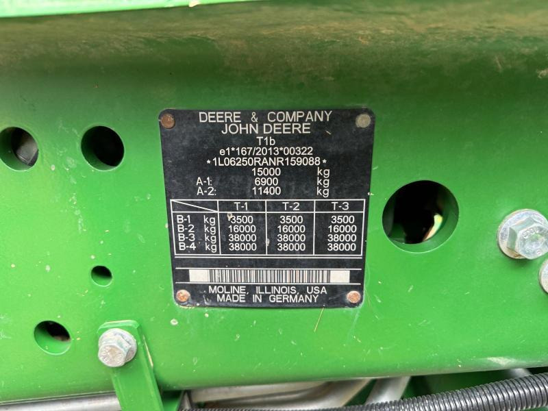JOHN DEERE 6R250 - Трактор: снимка 4 JOHN DEERE 6R250 - Трактор: снимка 4