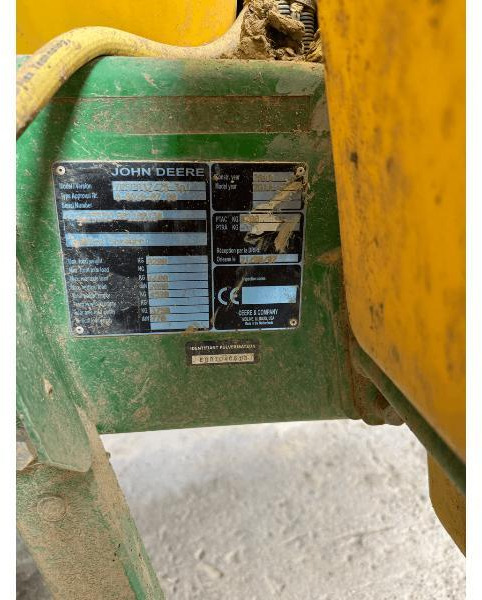 JOHN DEERE 832I - Прикачна пръскачка: снимка 3 JOHN DEERE 832I - Прикачна пръскачка: снимка 3