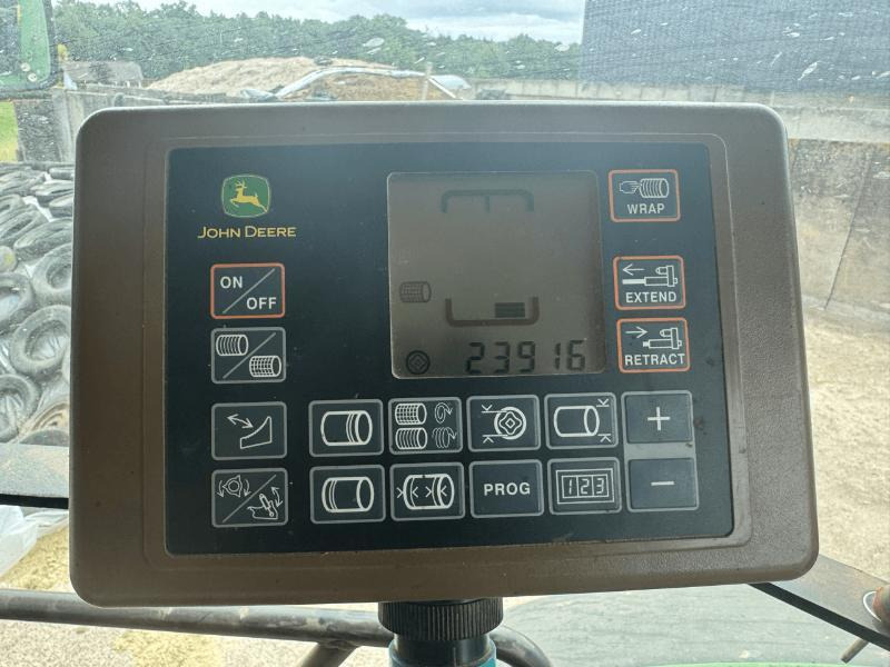 JOHN DEERE 864 - Рулонна сламопреса: снимка 4 JOHN DEERE 864 - Рулонна сламопреса: снимка 4