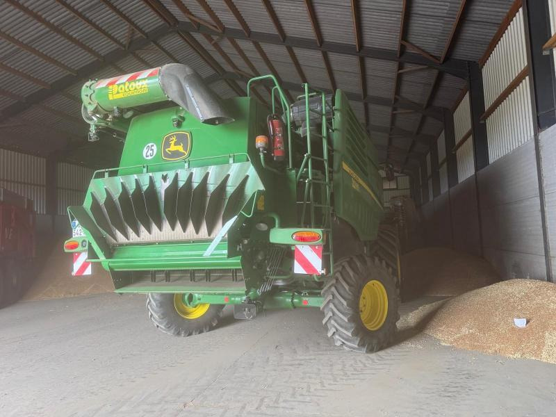 JOHN DEERE T660 - Зърнокомбайн: снимка 2 JOHN DEERE T660 - Зърнокомбайн: снимка 2
