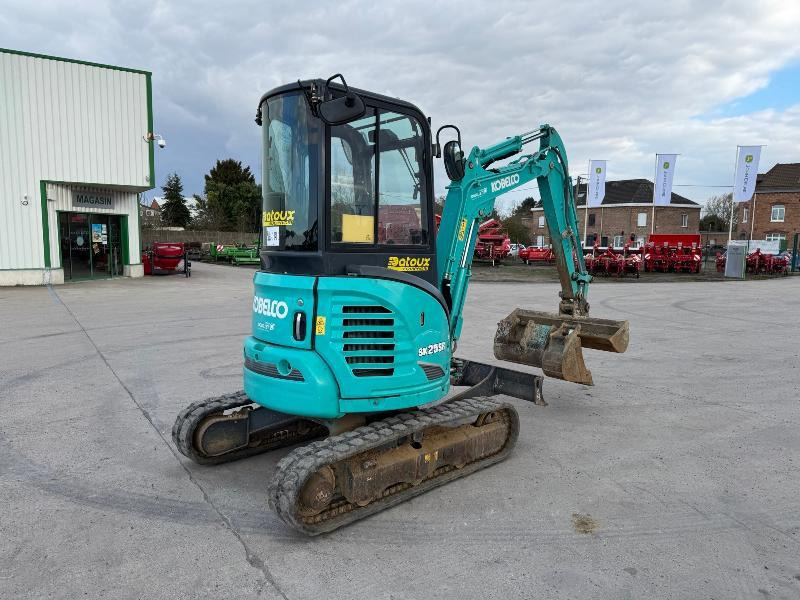 KOBELCO SK 25 SR-6E - Мини багер: снимка 4 KOBELCO SK 25 SR-6E - Мини багер: снимка 4