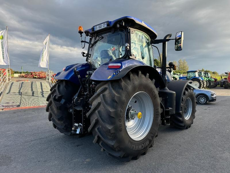 NEW-HOLLAND T7.245 AC - Трактор: снимка 4 NEW-HOLLAND T7.245 AC - Трактор: снимка 4