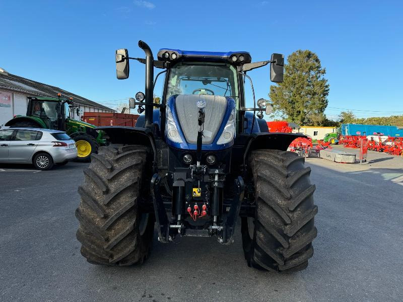 NEW-HOLLAND T7.245 AC - Трактор: снимка 2 NEW-HOLLAND T7.245 AC - Трактор: снимка 2