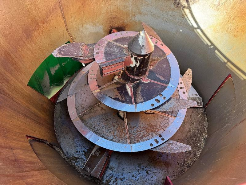 Миксер-вагон STRAUTMANN VERTIMIX 1401: снимка 9 Миксер-вагон STRAUTMANN VERTIMIX 1401: снимка 9