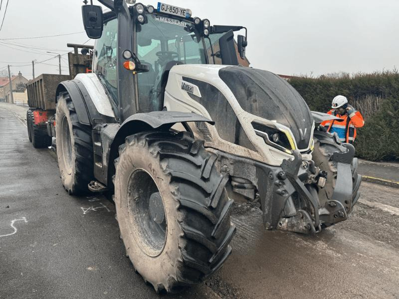 VALTRA T175 EA - Трактор: снимка 5 VALTRA T175 EA - Трактор: снимка 5