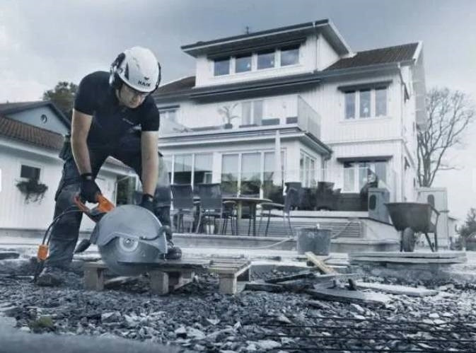 Husqvarna K4000 K 4000 - Инструмент/ Оборудване: снимка 3 Husqvarna K4000 K 4000 - Инструмент/ Оборудване: снимка 3