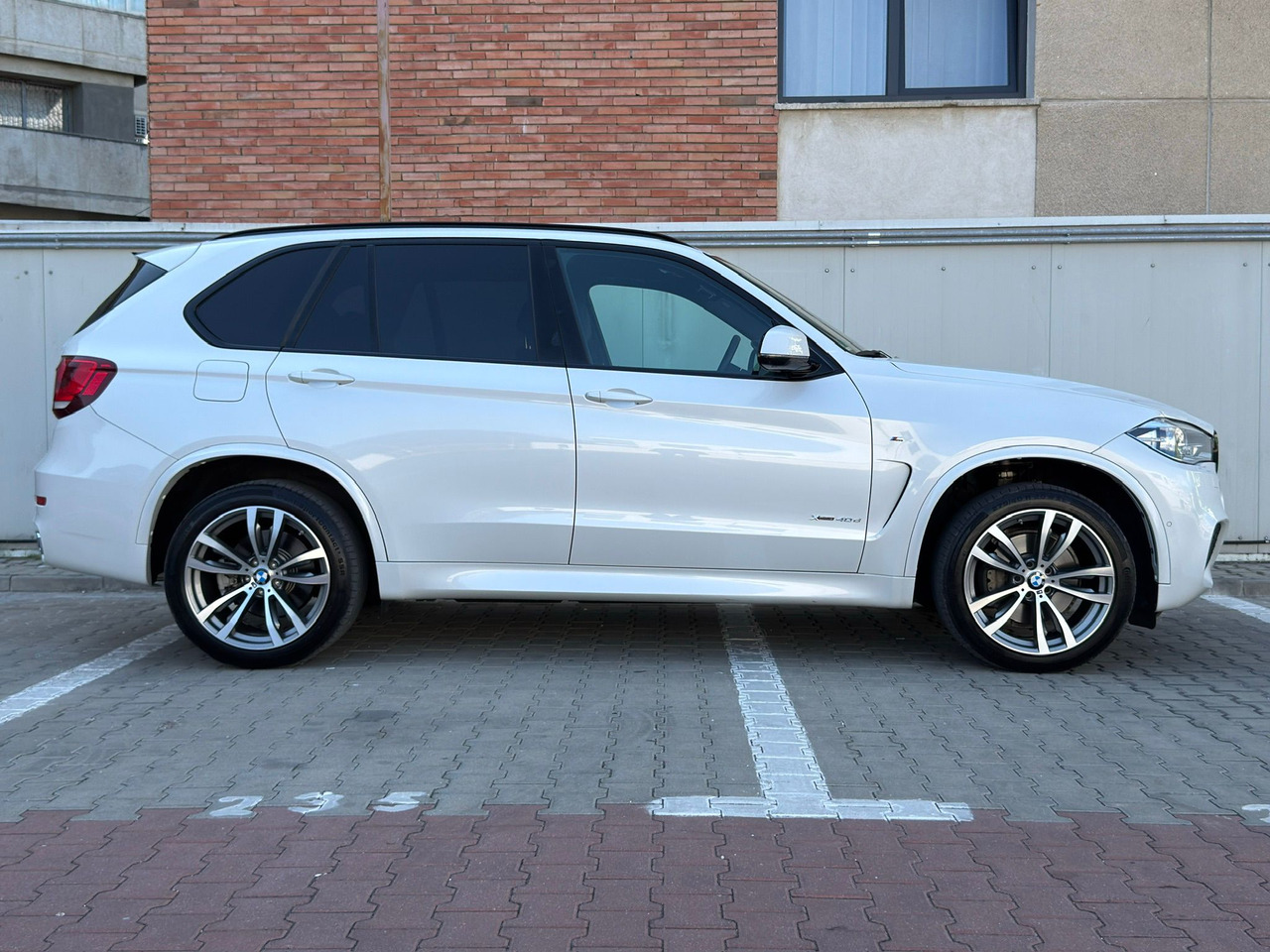 BMW X5 4.0 XDRIVE M PAKET - Джип: снимка 5 BMW X5 4.0 XDRIVE M PAKET - Джип: снимка 5