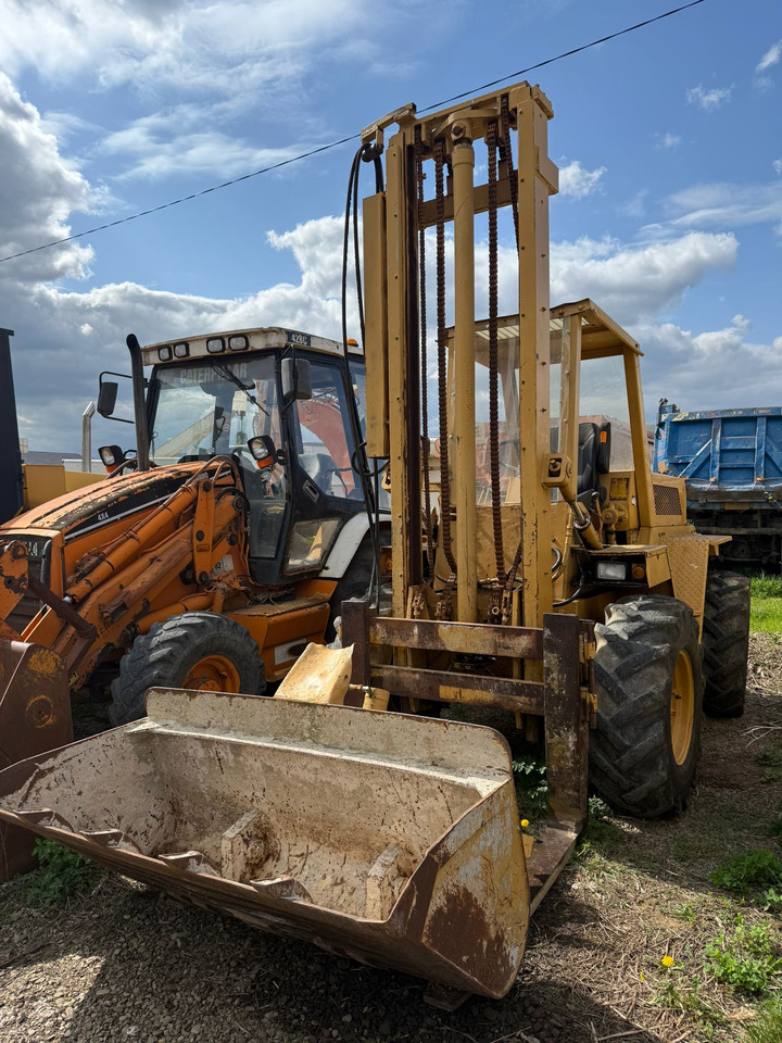 BROBUS BH40 STACKER - Мотокар с висока проходимост: снимка 1 BROBUS BH40 STACKER - Мотокар с висока проходимост: снимка 1