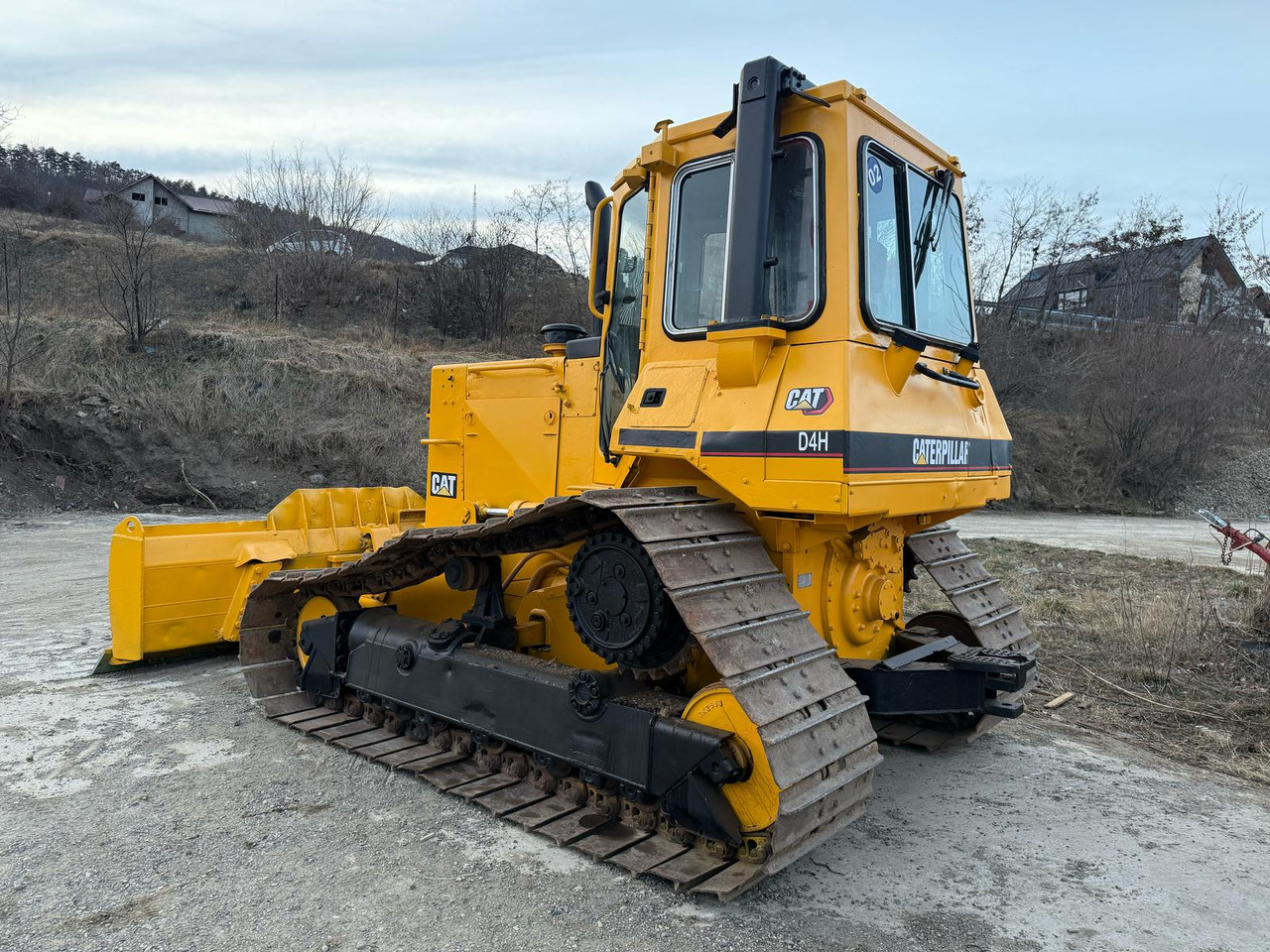 CATERPILLAR D4H BULLDOZER - Булдозер: снимка 4 CATERPILLAR D4H BULLDOZER - Булдозер: снимка 4