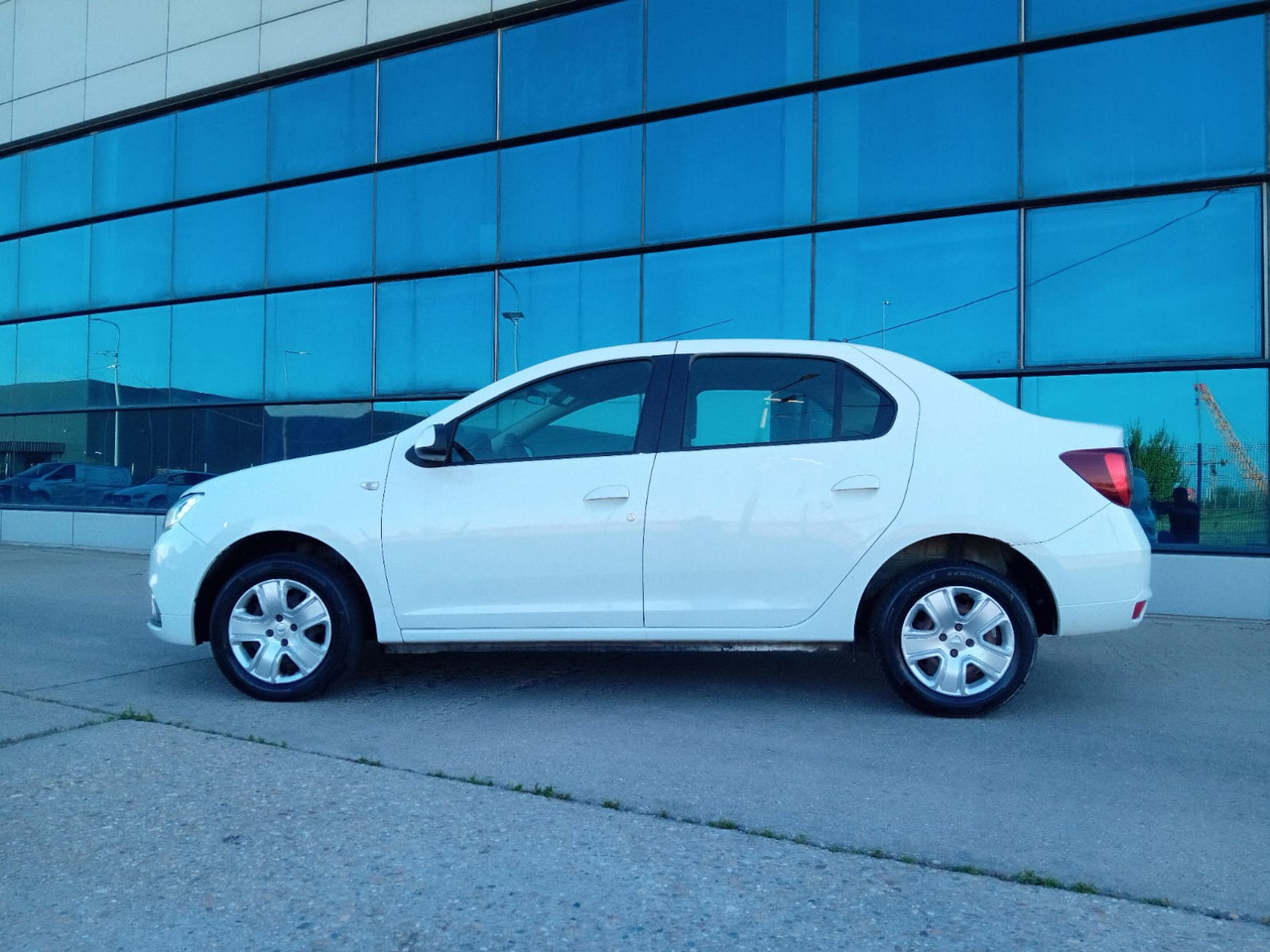 Седан Dacia Logan 1.5 dCi, TOP !: снимка 15