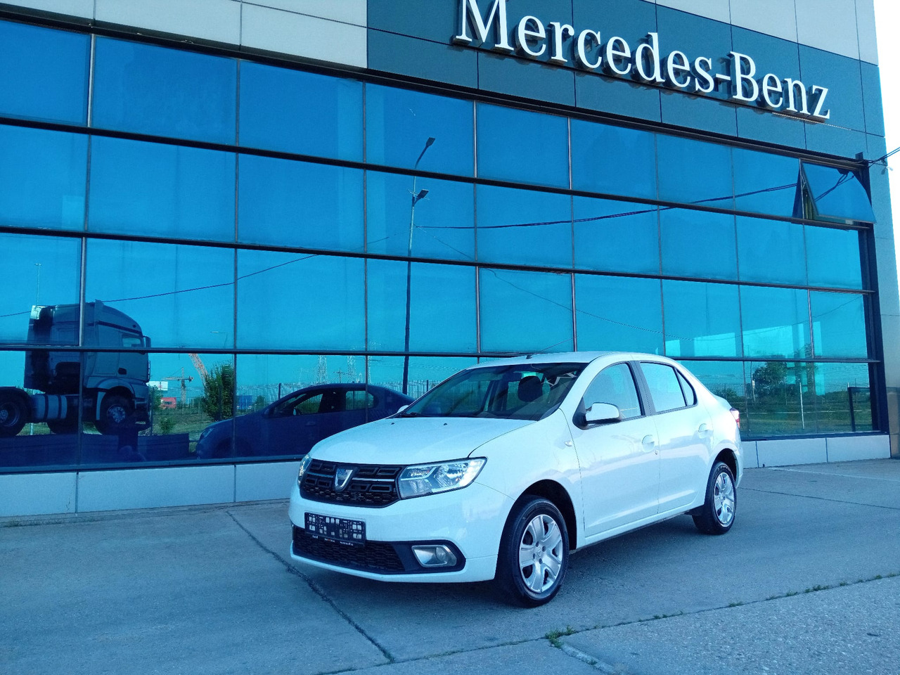 Dacia Logan 1.5 dCi, TOP ! - Седан: снимка 1 Dacia Logan 1.5 dCi, TOP ! - Седан: снимка 1