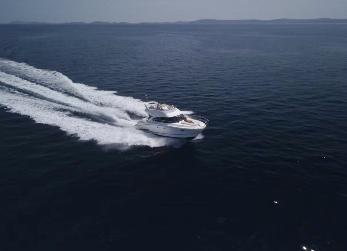Beneteau Antares 36 Fly, Air Conditioning, TOP !!! - Друга техника: снимка 3 Beneteau Antares 36 Fly, Air Conditioning, TOP !!! - Друга техника: снимка 3