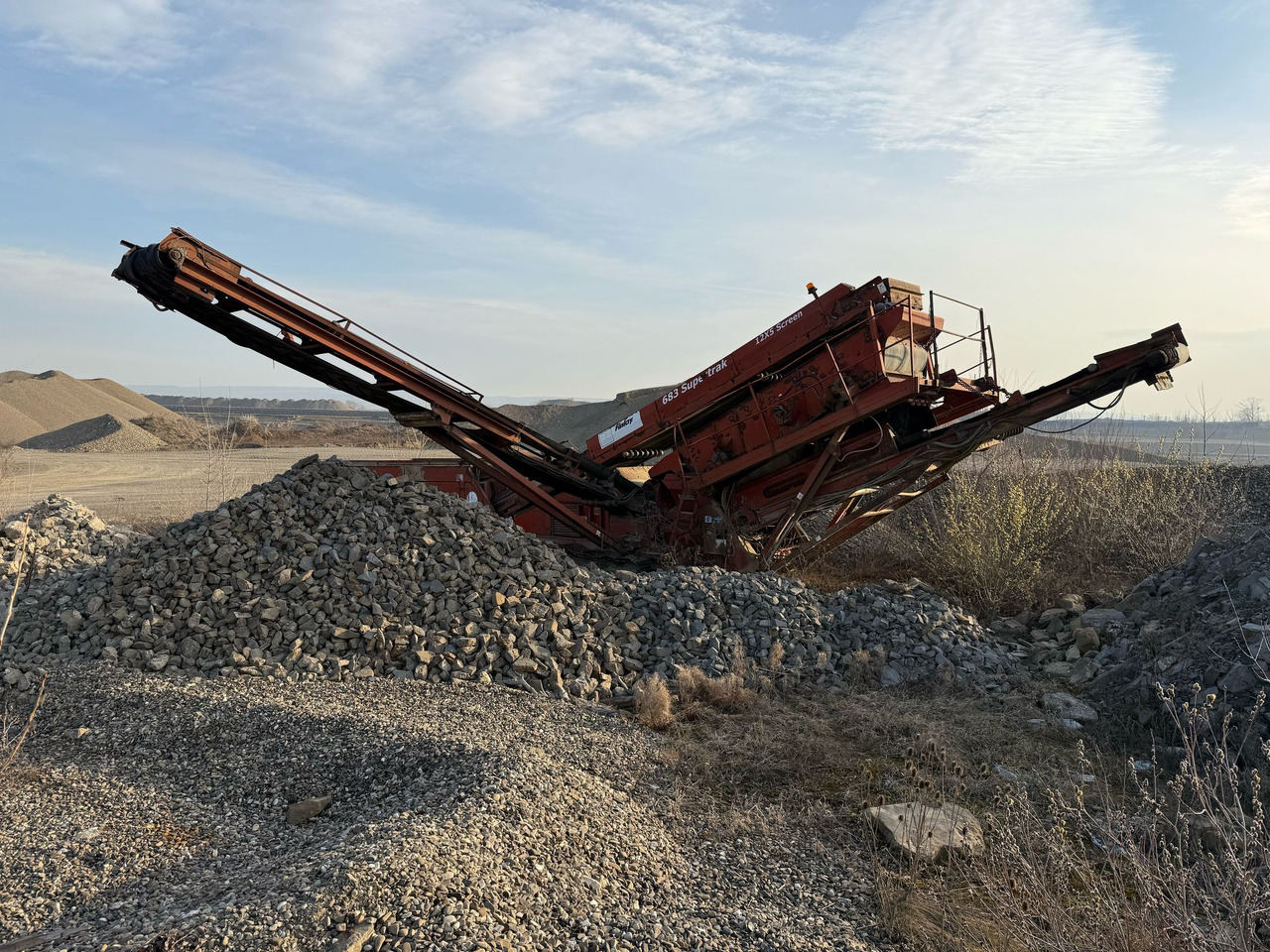 FINLAY 683 SUPERTRAK MOBILE SORTING STATION - Пресевна инсталация: снимка 1 FINLAY 683 SUPERTRAK MOBILE SORTING STATION - Пресевна инсталация: снимка 1