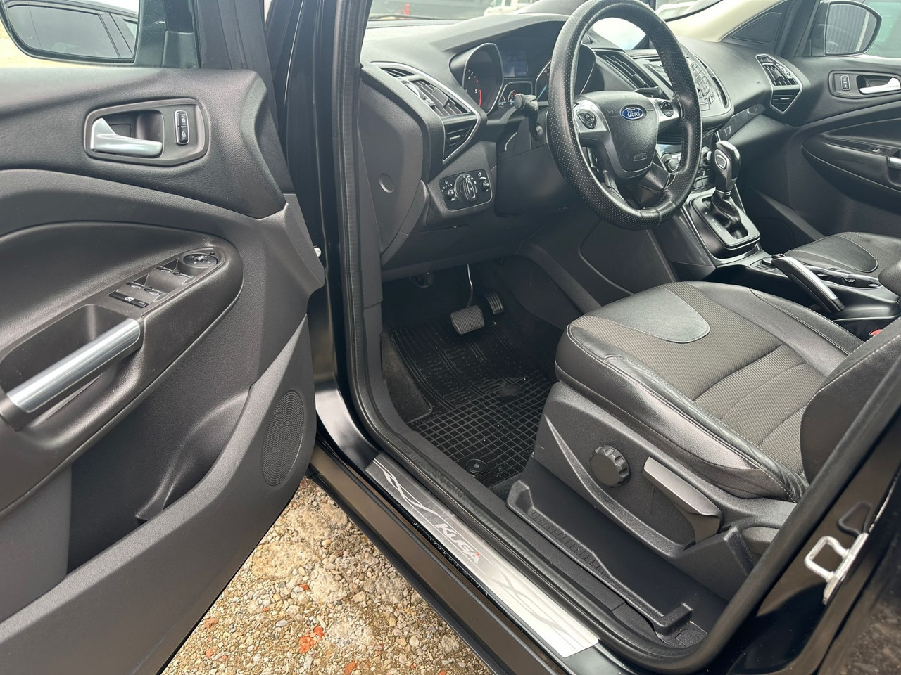 FORD KUGA TITANIUM - Джип: снимка 3 FORD KUGA TITANIUM - Джип: снимка 3