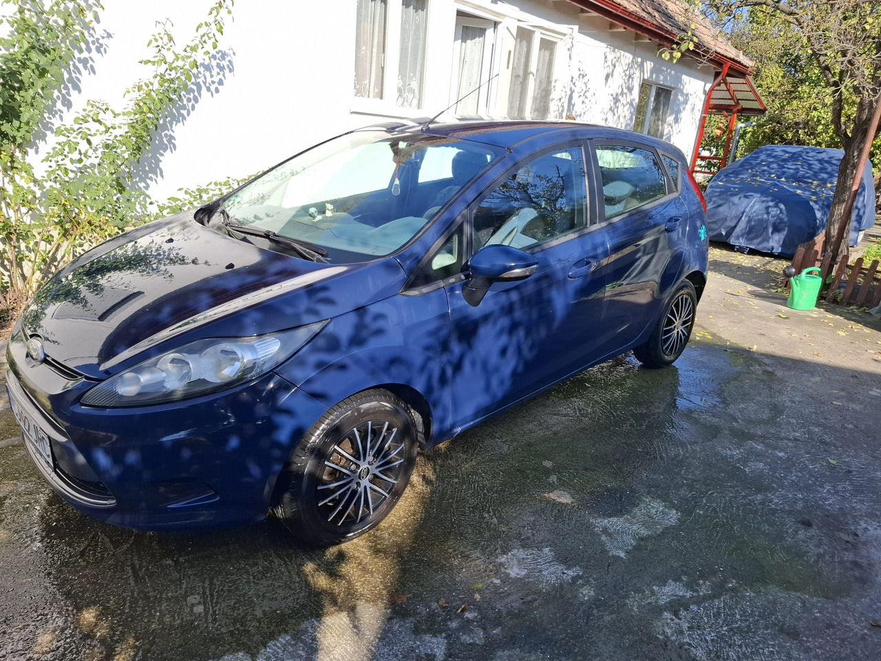 Ford Fiesta - Седан: снимка 2 Ford Fiesta - Седан: снимка 2