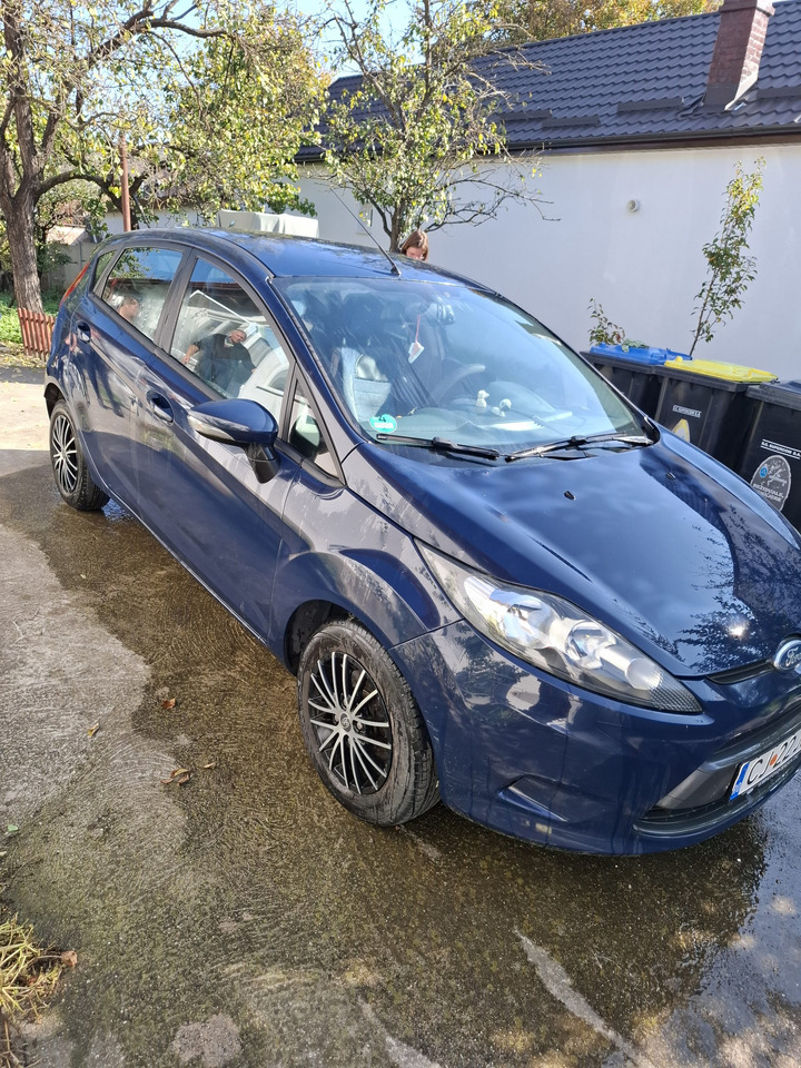 Ford Fiesta - Седан: снимка 1 Ford Fiesta - Седан: снимка 1