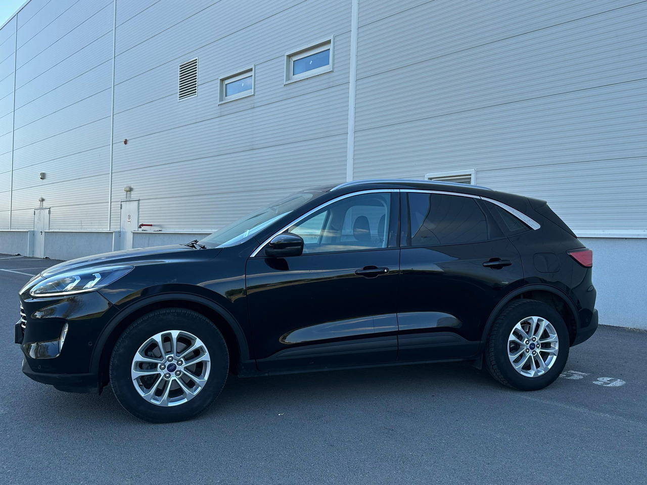 Ford Kuga - Седан: снимка 3 Ford Kuga - Седан: снимка 3