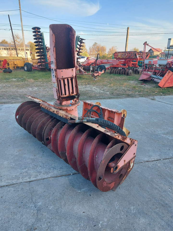 Freza zapada/Snow blower Assaloni pentru Buldoexcavator/Bobcat/Incatcator frontal - Роторен снегорин за Строителна техника: снимка 4 Freza zapada/Snow blower Assaloni pentru Buldoexcavator/Bobcat/Incatcator frontal - Роторен снегорин за Строителна техника: снимка 4