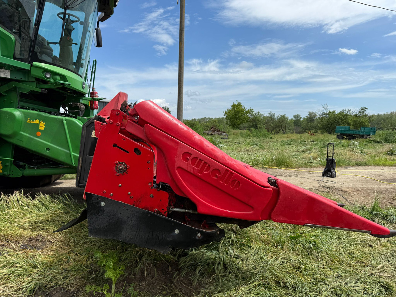 Hydraulic folding corn header Capello Quasar - Хедер за царевица: снимка 2 Hydraulic folding corn header Capello Quasar - Хедер за царевица: снимка 2