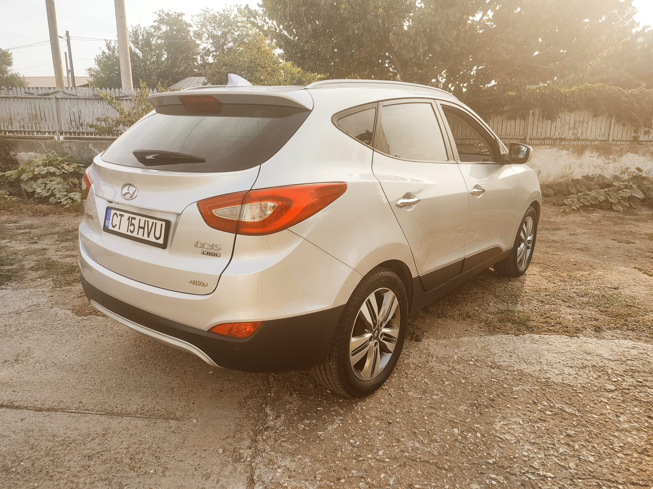 Hyundai IX35 - Седан: снимка 5 Hyundai IX35 - Седан: снимка 5