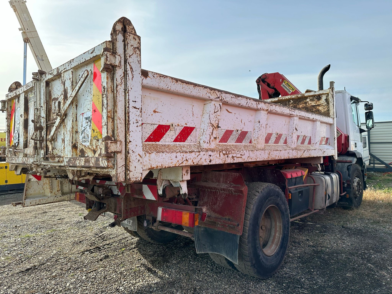 IVECO EUROTRAKKER TIPPER - Самосвал камион: снимка 5 IVECO EUROTRAKKER TIPPER - Самосвал камион: снимка 5