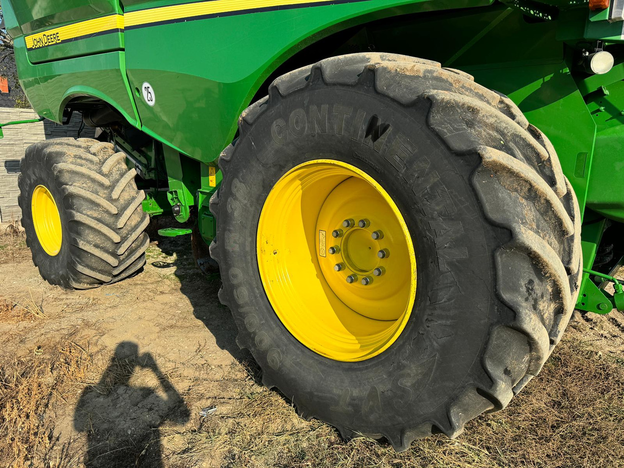 John Deere S680i combine + 635X Header + Zurn trailer - Зърнокомбайн: снимка 3 John Deere S680i combine + 635X Header + Zurn trailer - Зърнокомбайн: снимка 3