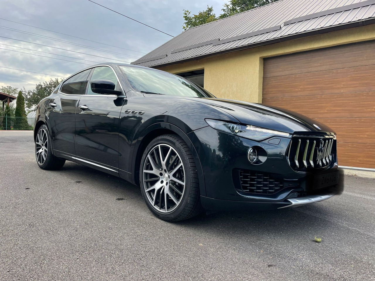 MASERATI LEVANTE 4X4 - Джип: снимка 4 MASERATI LEVANTE 4X4 - Джип: снимка 4