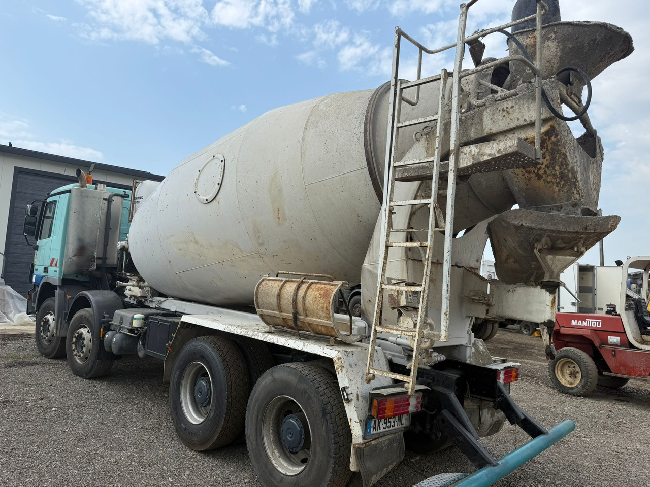 MERCEDES BENZ 3241 CONCRETE MIXER - Бетоновоз: снимка 4 MERCEDES BENZ 3241 CONCRETE MIXER - Бетоновоз: снимка 4