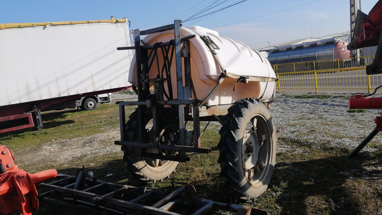MET Wirax Sprayer 2000 - Прикачна пръскачка: снимка 3 MET Wirax Sprayer 2000 - Прикачна пръскачка: снимка 3