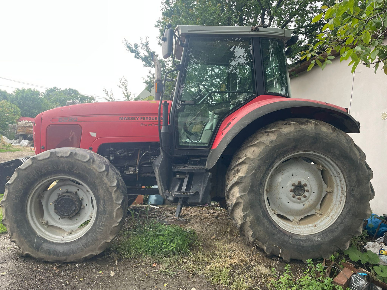 Massey Ferguson 8220 Tractor - Трактор: снимка 2 Massey Ferguson 8220 Tractor - Трактор: снимка 2
