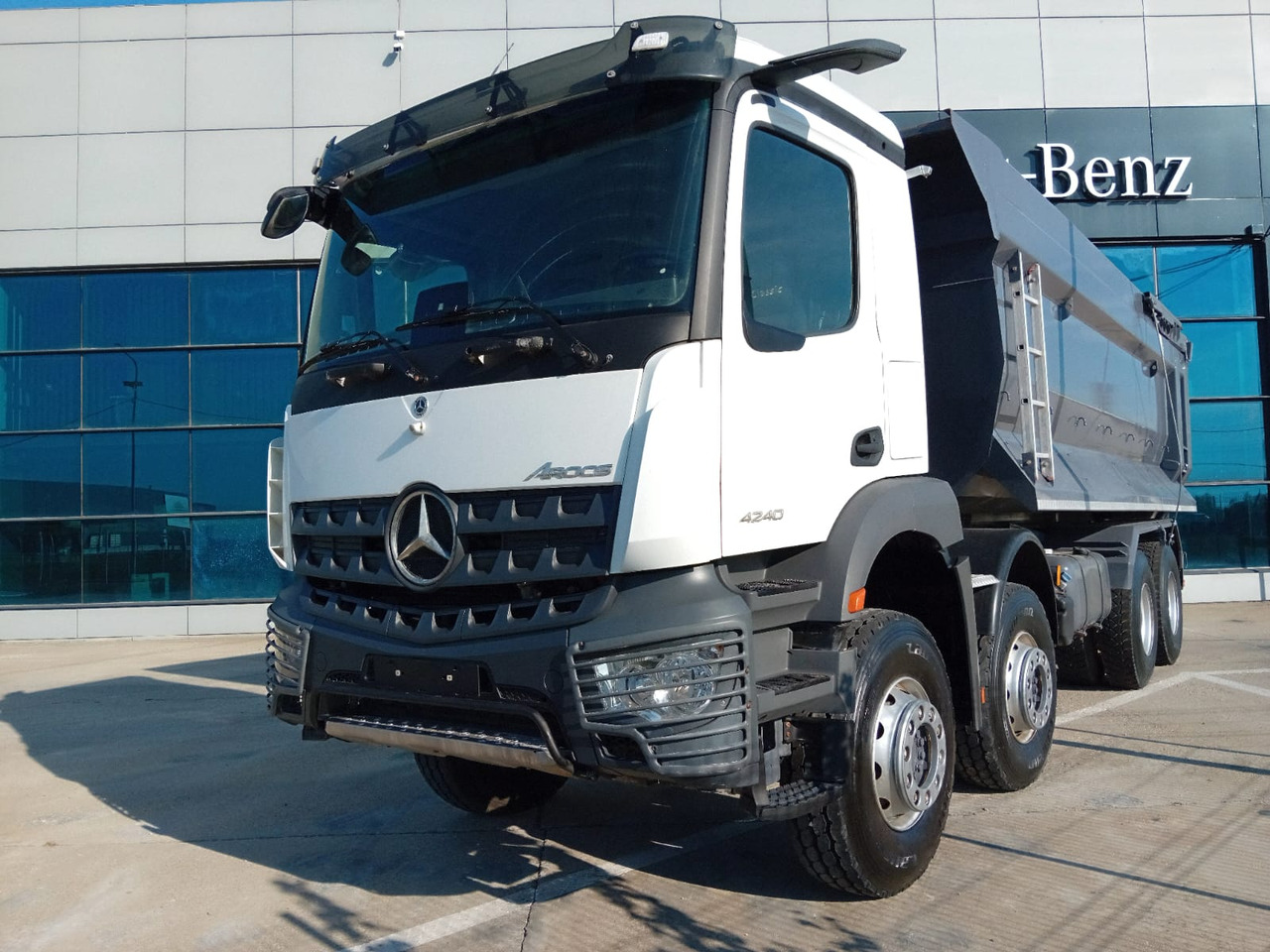 Mercedes-Benz Arocs 42.40 8×4 Basculanta/Tipper/Kipper Heavy Duty, TOP !!! - Самосвал камион: снимка 1 Mercedes-Benz Arocs 42.40 8×4 Basculanta/Tipper/Kipper Heavy Duty, TOP !!! - Самосвал камион: снимка 1