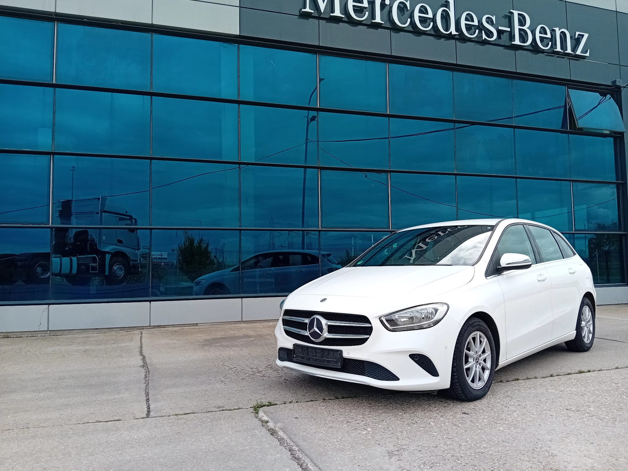Mercedes-Benz B 180d, TOP !!! - Седан: снимка 2 Mercedes-Benz B 180d, TOP !!! - Седан: снимка 2