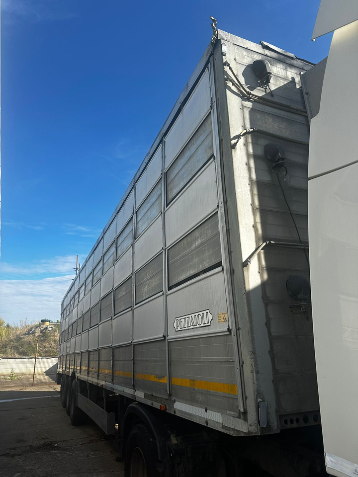 PEZZAIOLLI Animal Transport Semi-trailer - За превоз на животни полуремарке: снимка 2 PEZZAIOLLI Animal Transport Semi-trailer - За превоз на животни полуремарке: снимка 2