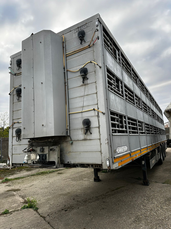 PEZZAIOLLI Animal Transport Semi-trailer - За превоз на животни полуремарке: снимка 2 PEZZAIOLLI Animal Transport Semi-trailer - За превоз на животни полуремарке: снимка 2