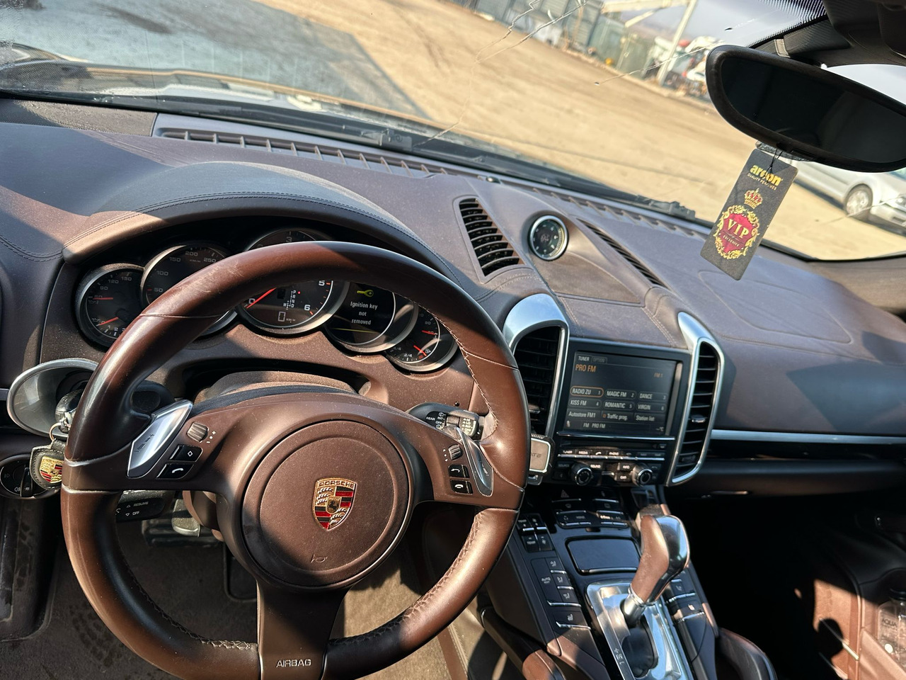 PORSCHE CAYENNE - Джип: снимка 3 PORSCHE CAYENNE - Джип: снимка 3