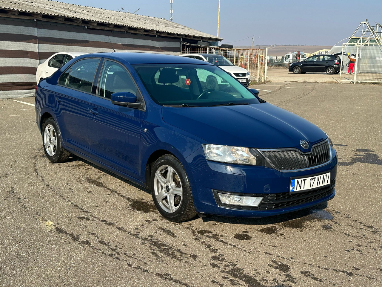 SKODA RAPID - Лек автомобил: снимка 3 SKODA RAPID - Лек автомобил: снимка 3