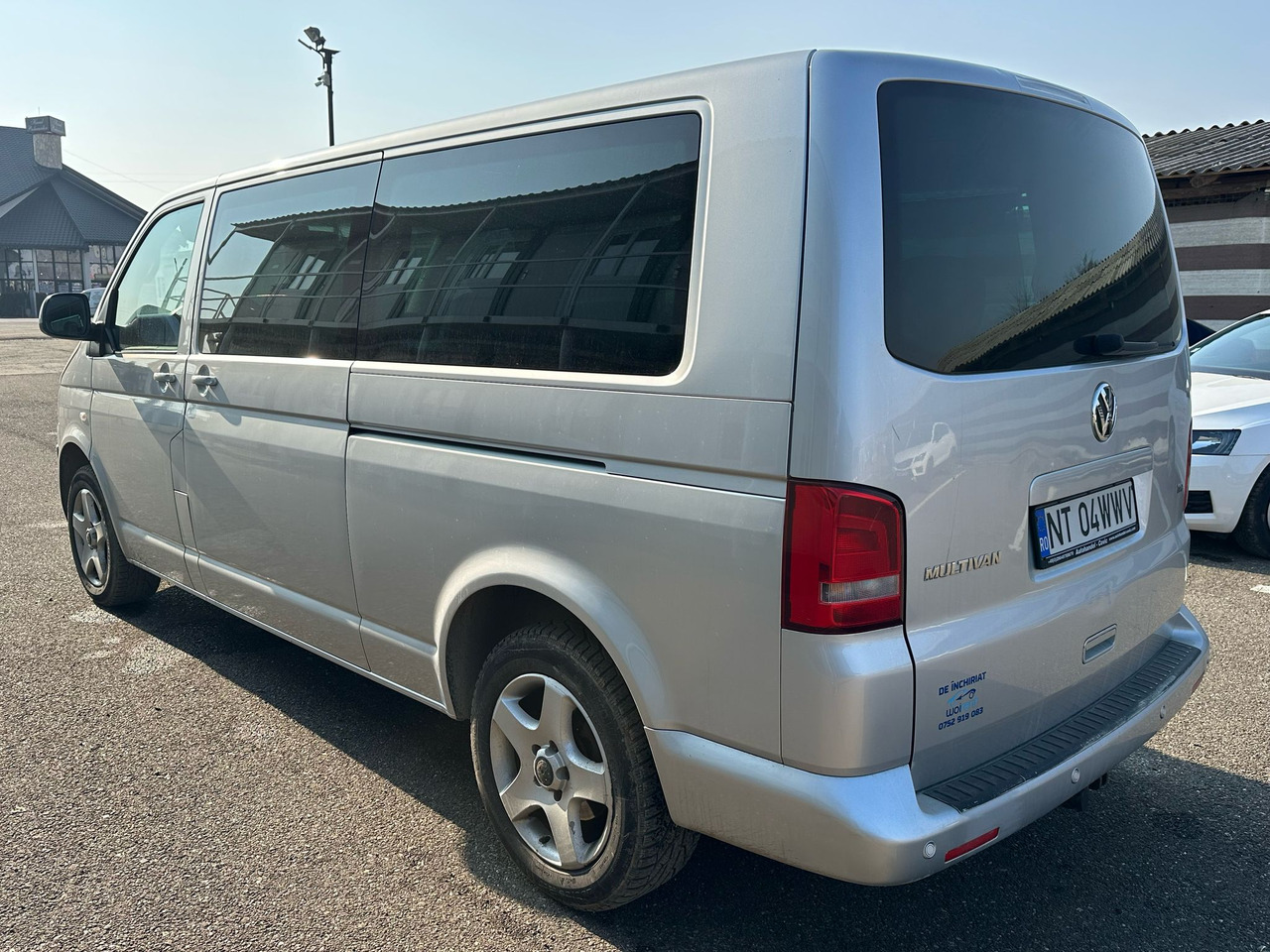 VOLKSWAGEN MULTIVAN - Пътнически бус: снимка 4 VOLKSWAGEN MULTIVAN - Пътнически бус: снимка 4