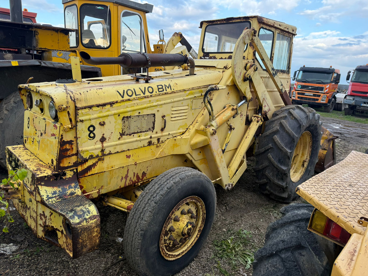 VOLVO BM FRONT LOADER - Колесен товарач: снимка 2 VOLVO BM FRONT LOADER - Колесен товарач: снимка 2