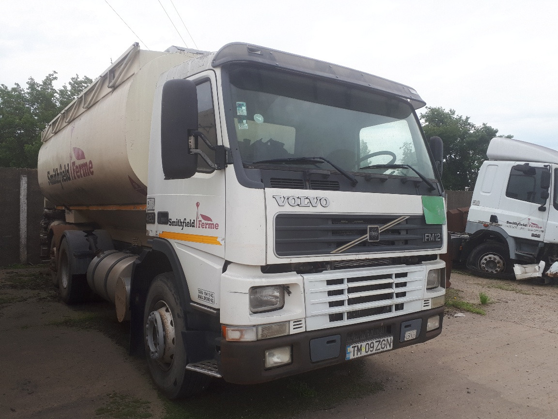VOLVO FM12 Animal Feed Tank Truck - Камион цистерна: снимка 1 VOLVO FM12 Animal Feed Tank Truck - Камион цистерна: снимка 1